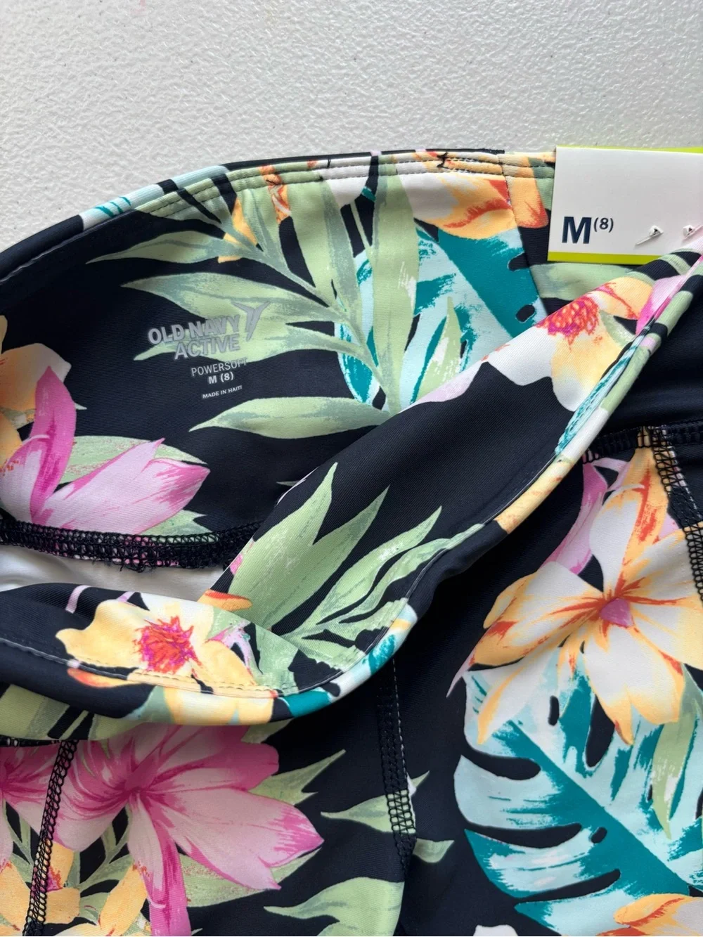 Floral High-Rise Active Bike Shorts - Black Tropical, size 8/M